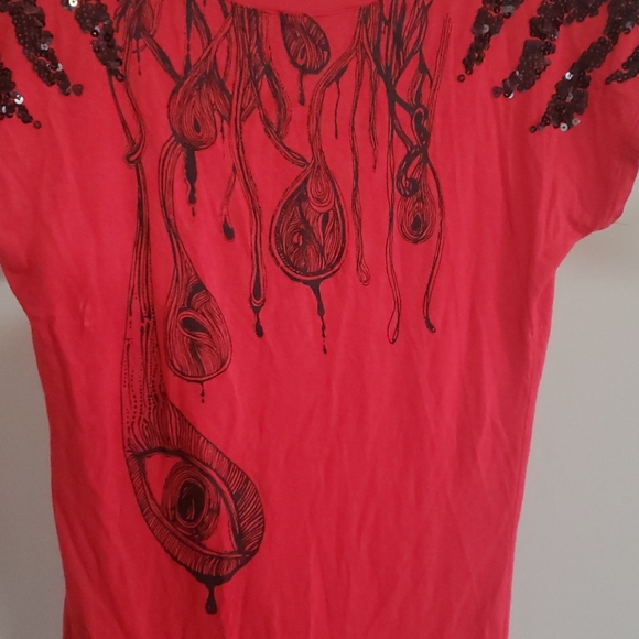 Red top - Picture 2 of 5